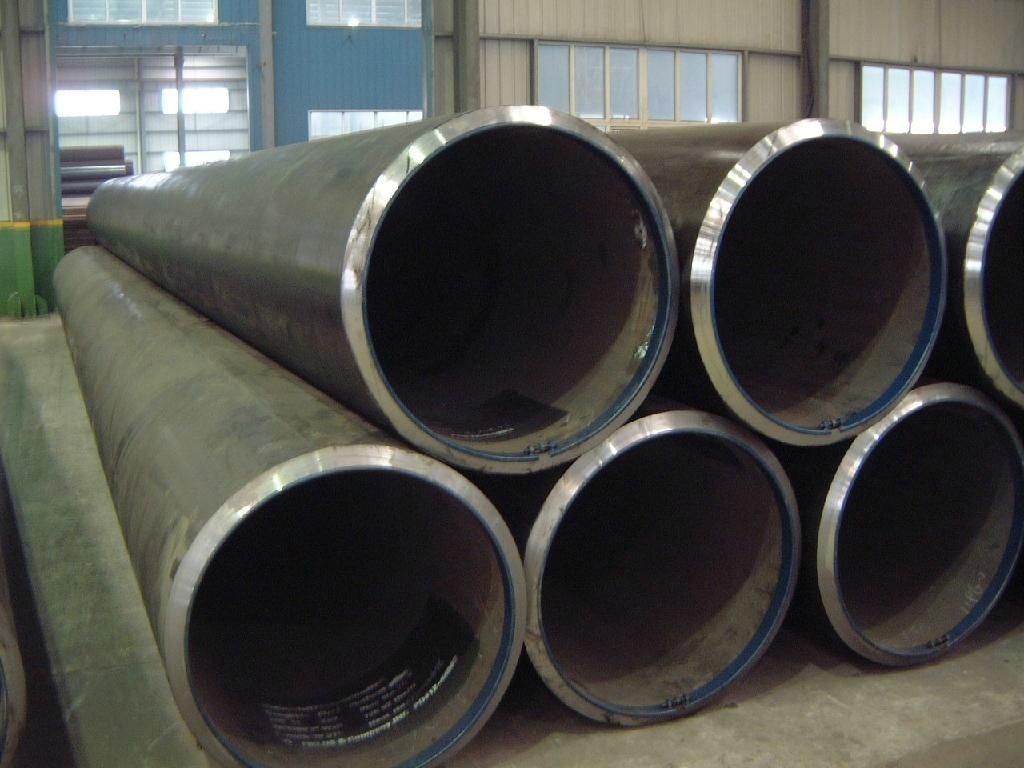 Longitudinal Pipe